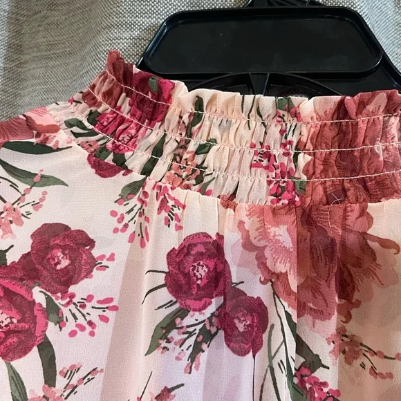 Sheer high neck torrid blouse - Picture 4 of 7